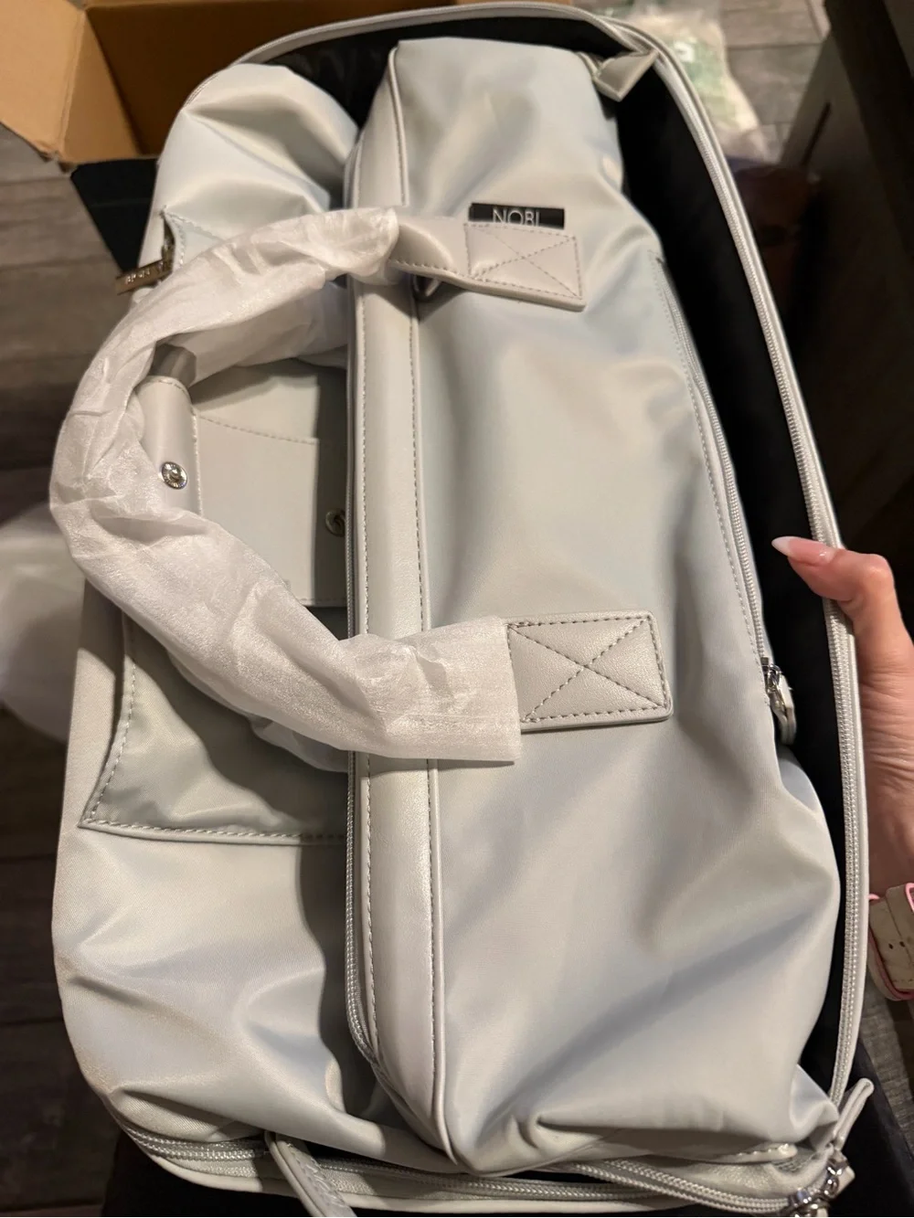 New NOBL Travel Weekender Bag Large Carry-On Duffel, Silver